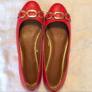 Banana Republic Flats Orange w/ Gold chain Sz 9.5